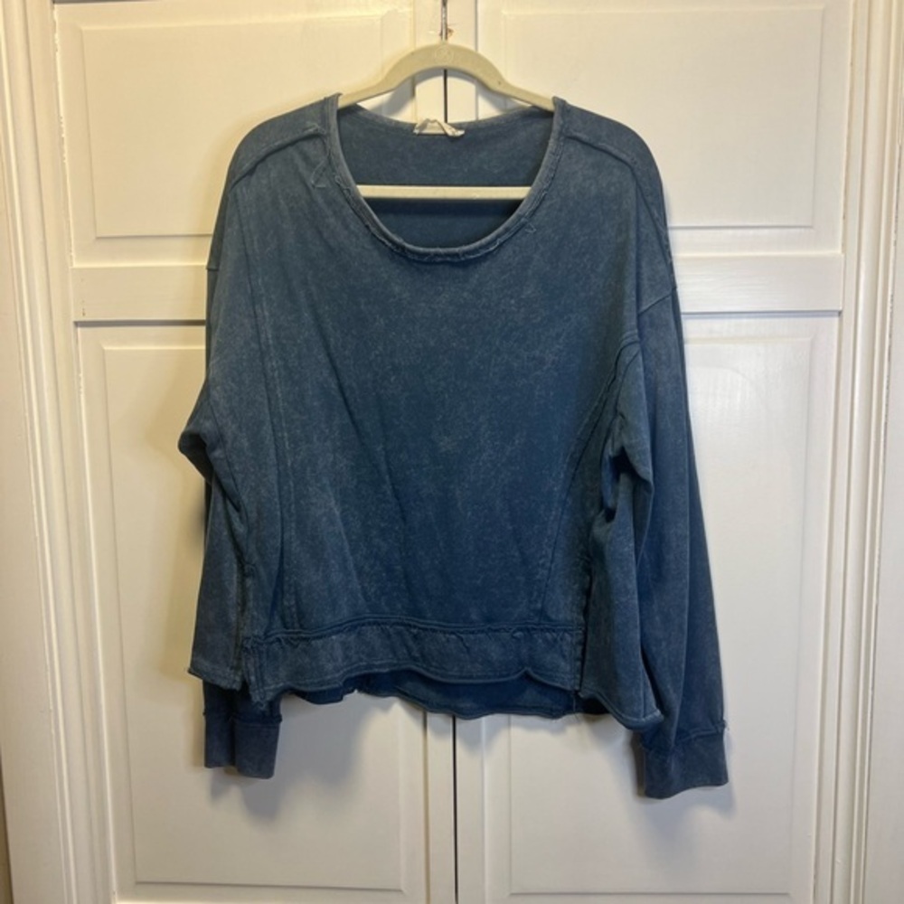 New In Womenβs Distressed Pullover/Sweatshirt Size Womenβs Large Color Blue